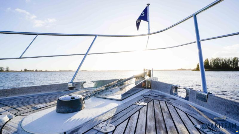 Grand Banks Eastbay 38 EX