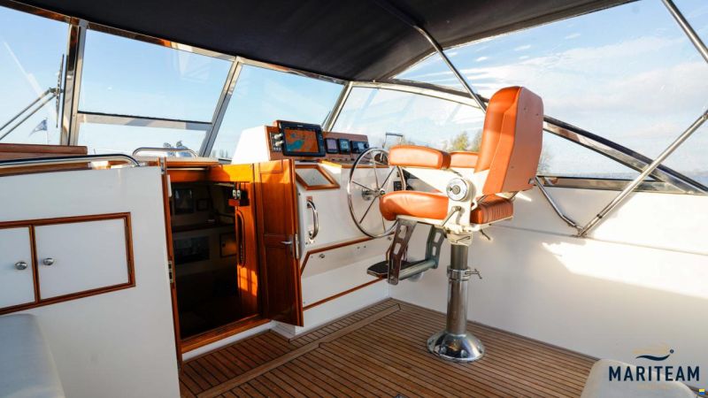 Grand Banks Eastbay 38 EX