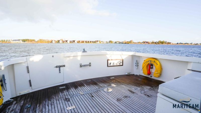 Grand Banks Eastbay 38 EX