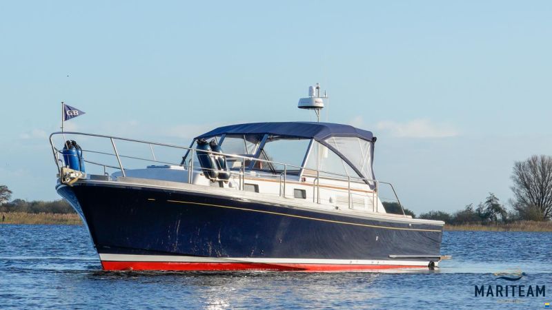 Grand Banks Eastbay 38 EX