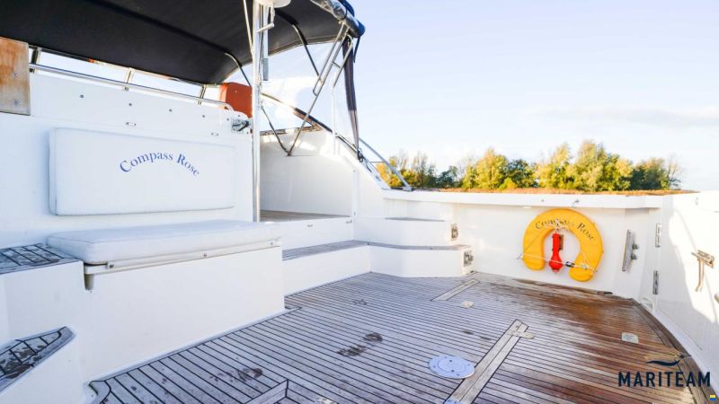 Grand Banks Eastbay 38 EX