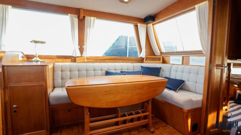 Grand Banks 42 Motoryacht
