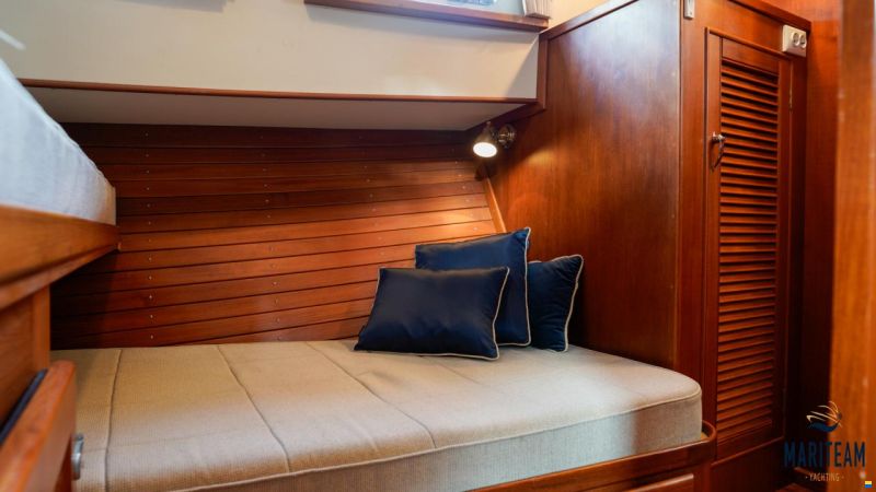 Grand Banks 42 Motoryacht