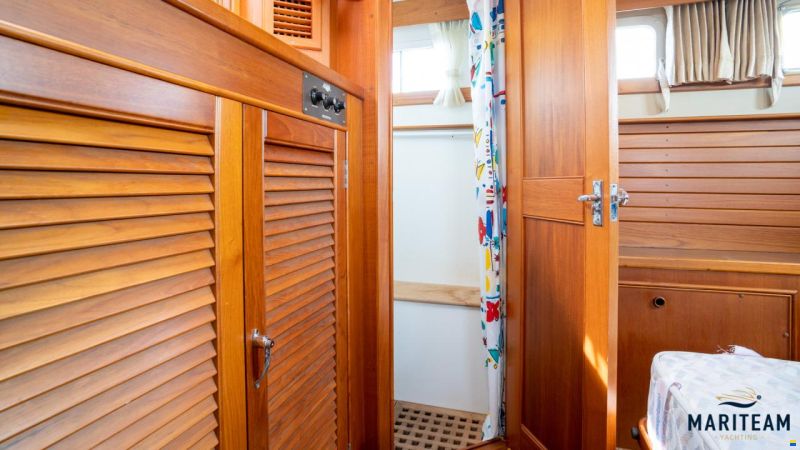 Grand Banks 42 Motoryacht