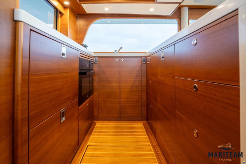Grand Banks GB60