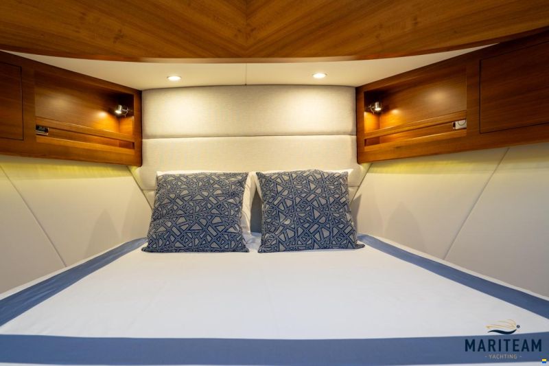Grand Banks GB60