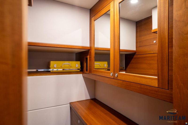 Grand Banks GB60