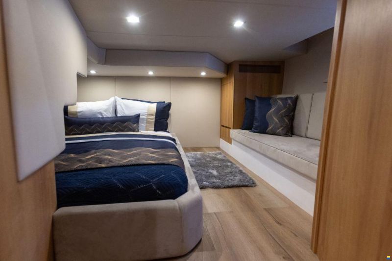 Grand Ocean 37