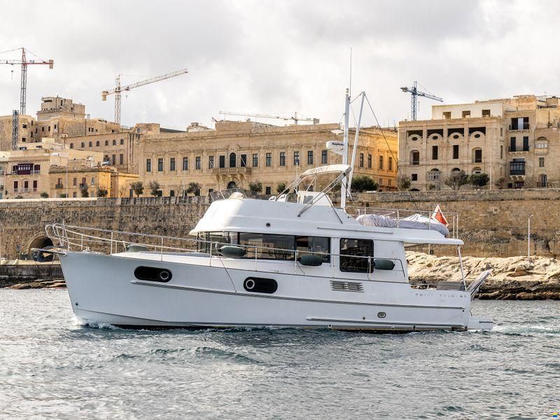 Beneteau Swift Trawler 44