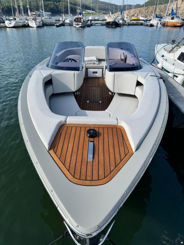 Marian M800-Spyder