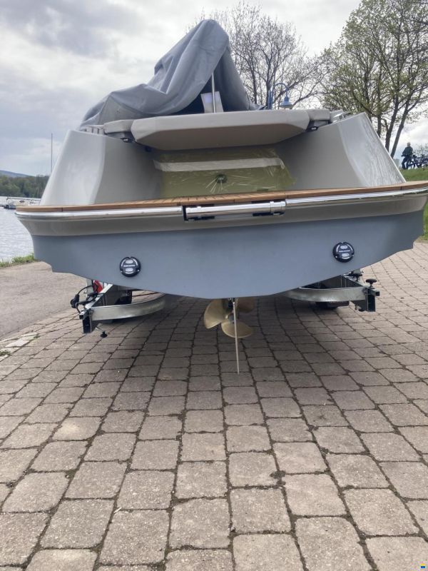 Marian M800-Spyder