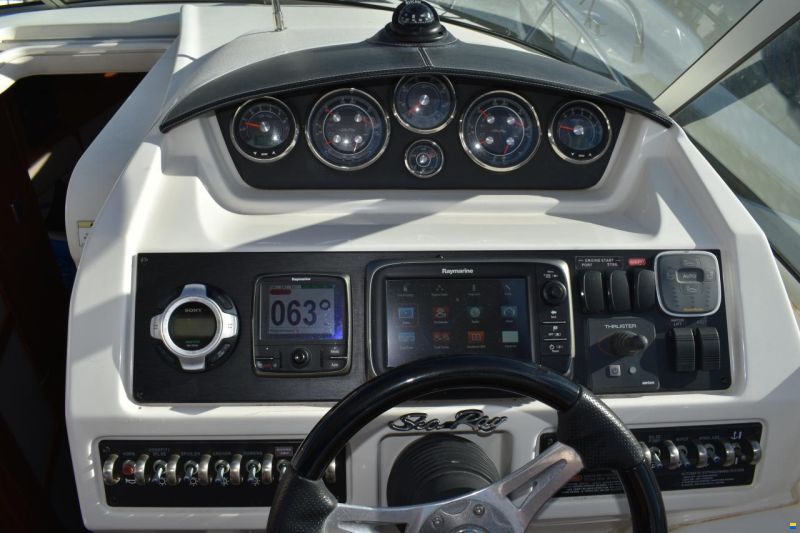 Sea Ray 305 Sundancer Europe