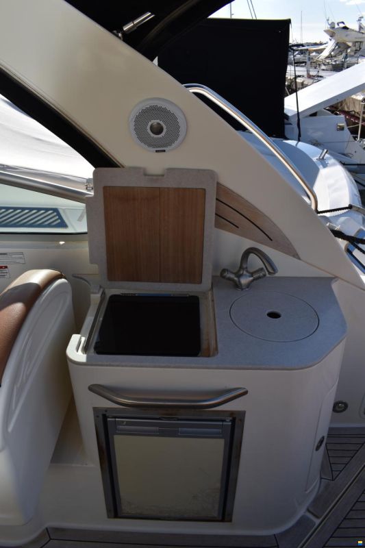 Sea Ray 305 Sundancer Europe