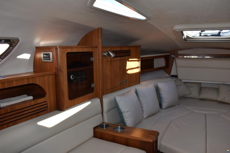 Sea Ray 305 Sundancer Europe