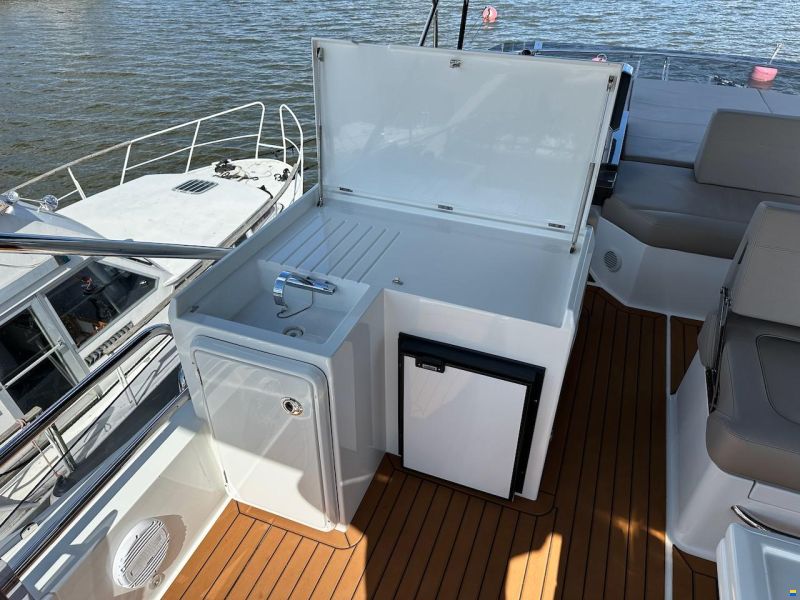 Galeon 500 Fly