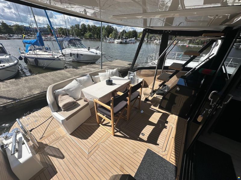Galeon 500 Fly