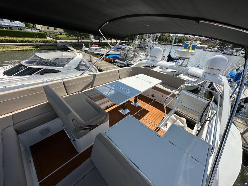 Galeon 500 Fly