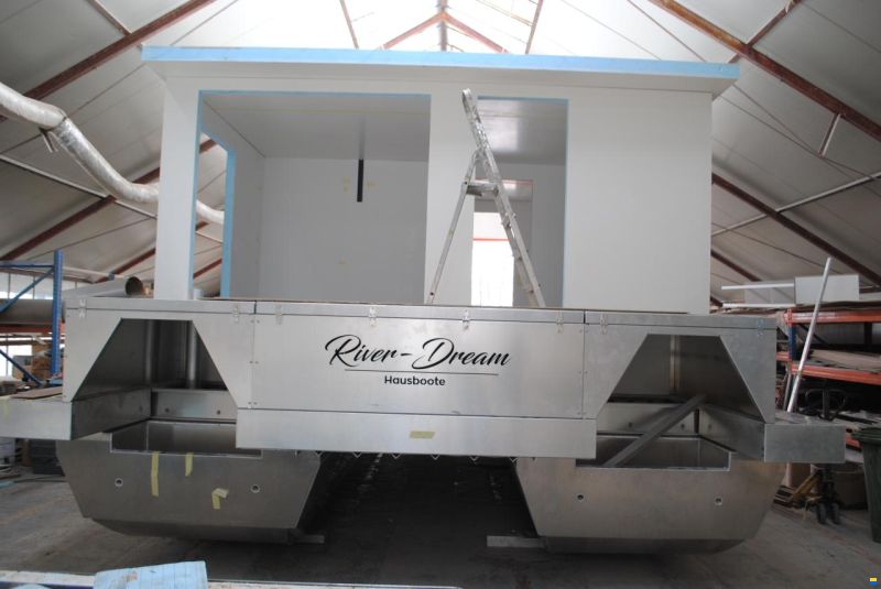 Waterbus River- Dream Deluxe