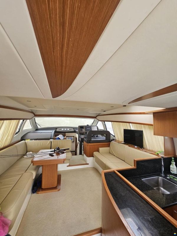 Ferretti 510 FLY