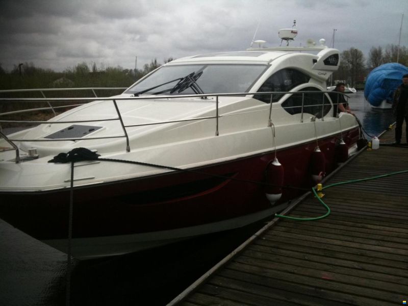 Azimut 40S