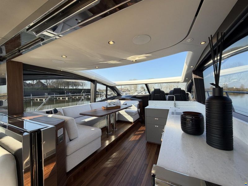 Princess V55