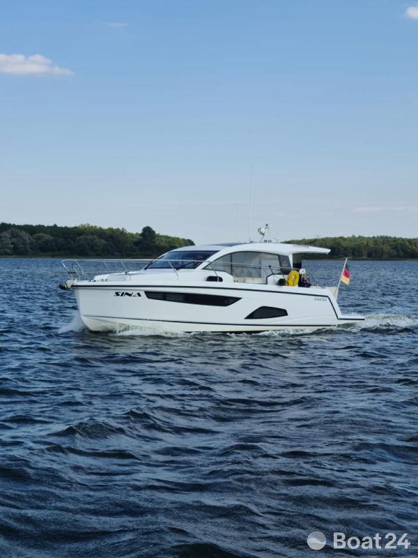 Sealine C330
