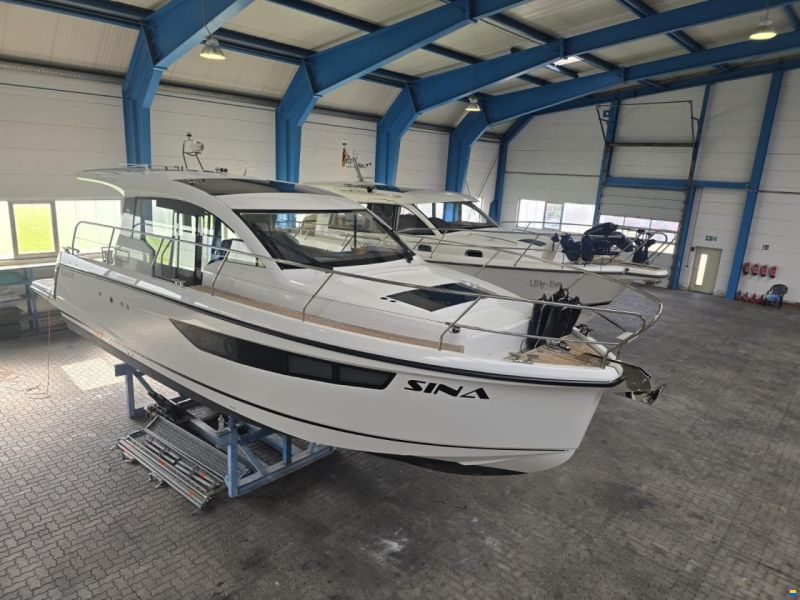 Sealine C330