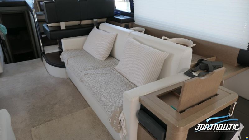 Prestige 500 Flybridge