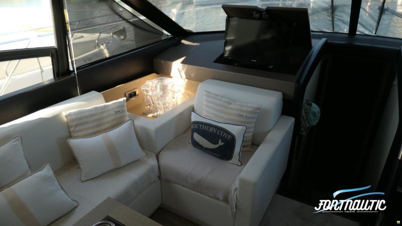 Prestige 500 Flybridge