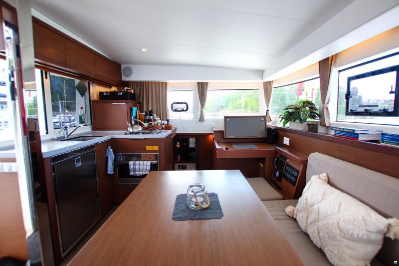 Lagoon 40