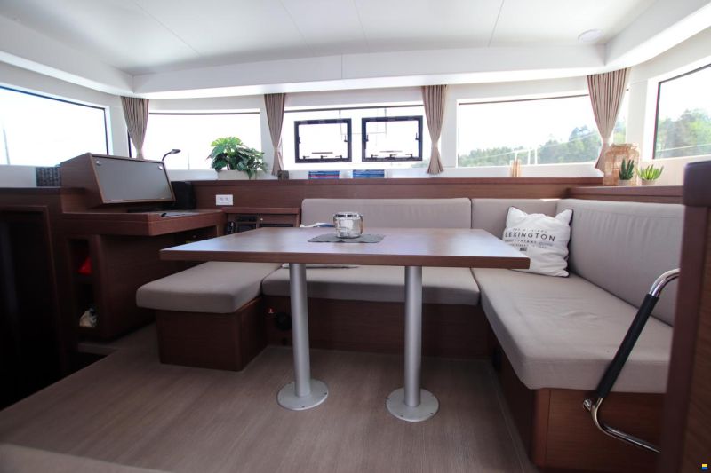 Lagoon 40