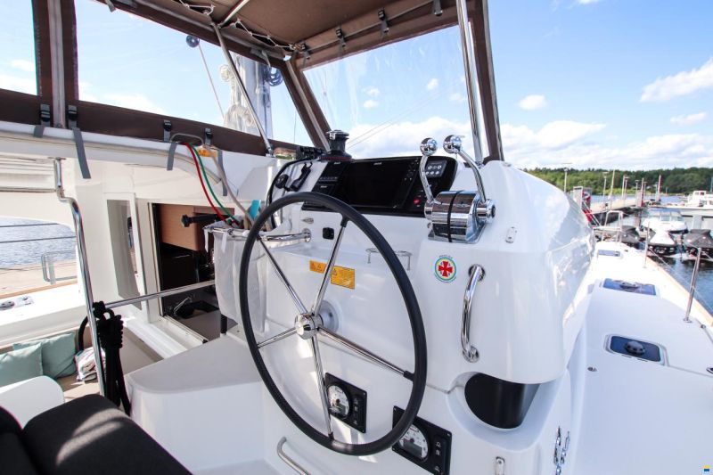 Lagoon 40