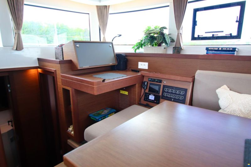 Lagoon 40
