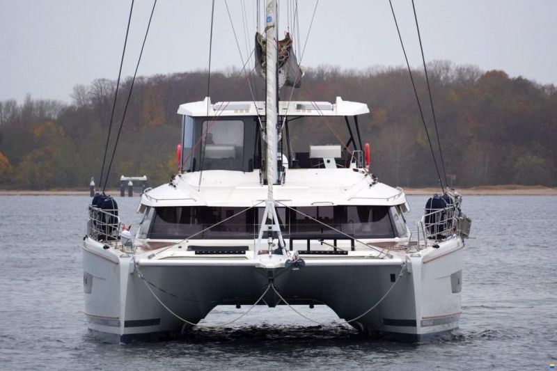 Fountaine Pajot Alegria 67