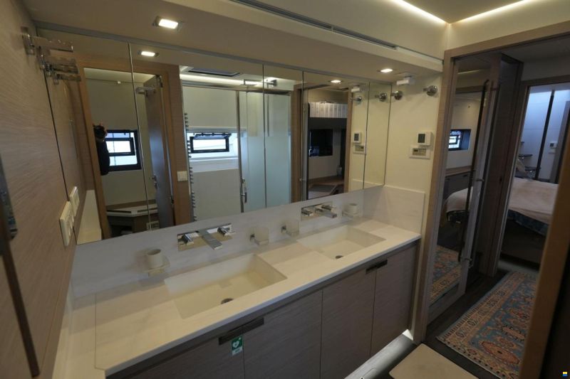 Fountaine Pajot Alegria 67