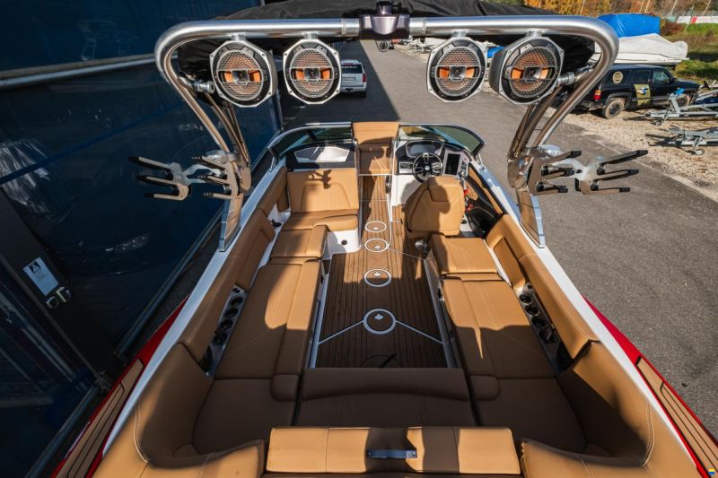 MasterCraft X24 | 2019 | Red int beige