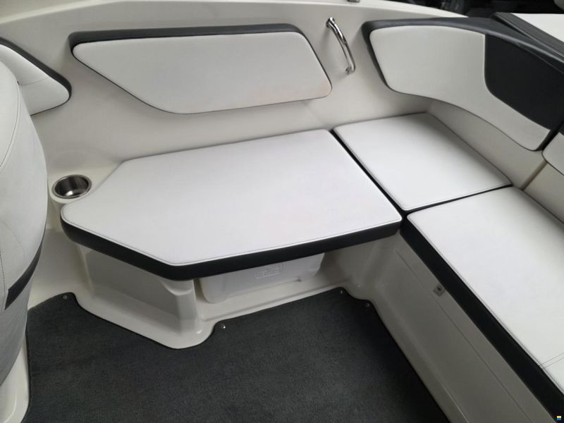 Sea Ray 21 SPX