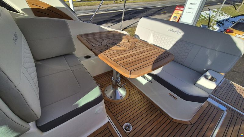 Sea Ray Sundancer 265 Europe