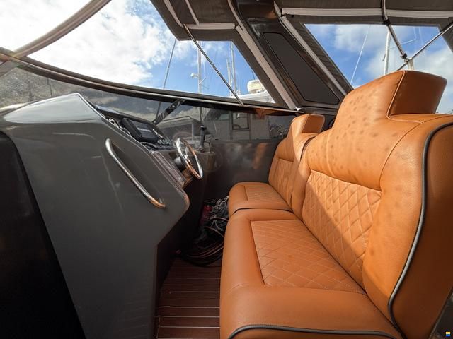Sunseeker Martinique 38