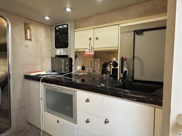 Sunseeker Martinique 38