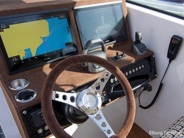 Delta Powerboats 33 Coupé