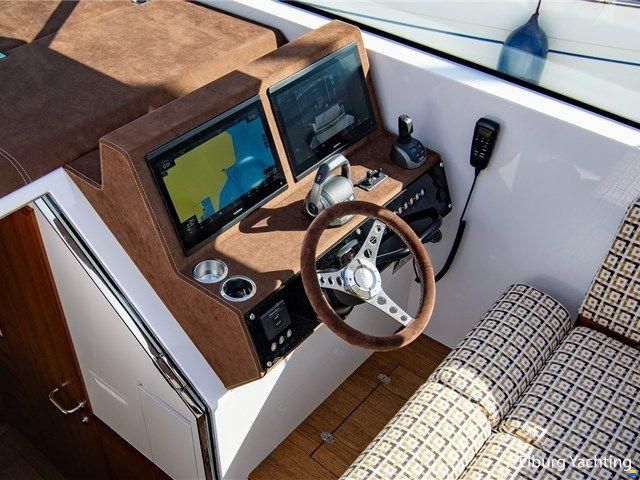 Delta Powerboats 33 Coupé