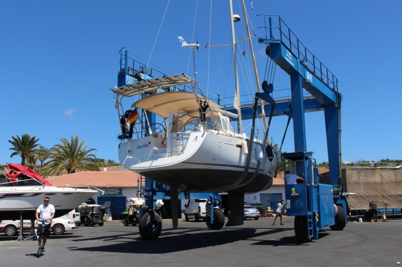 Beneteau Oceanis 43