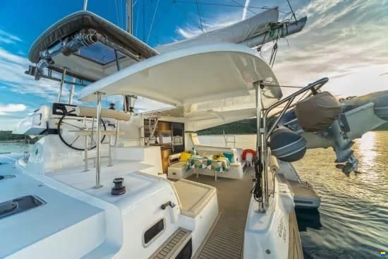 Lagoon 42