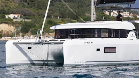 Lagoon 42