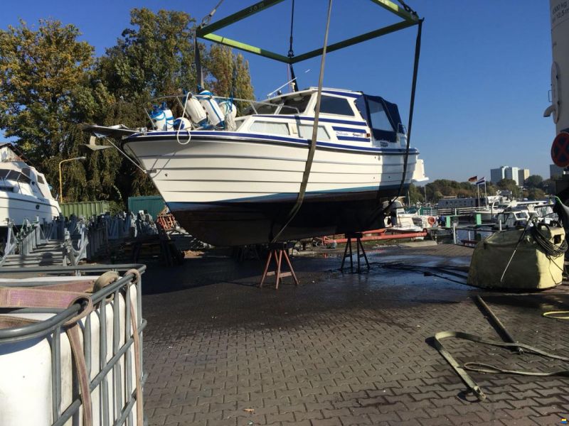 Saga 27 AC
