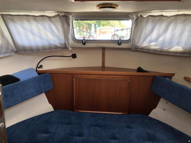 Saga 27 AC