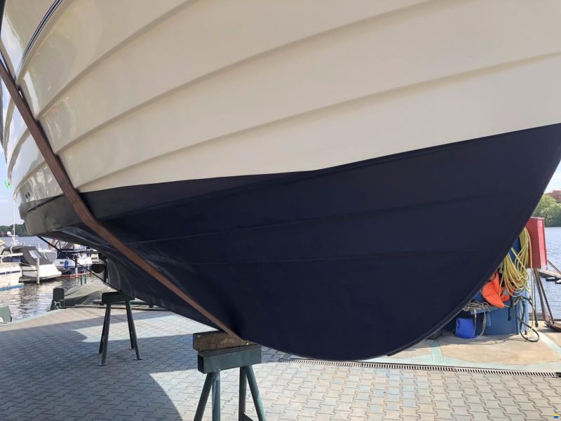 Saga 27 AC