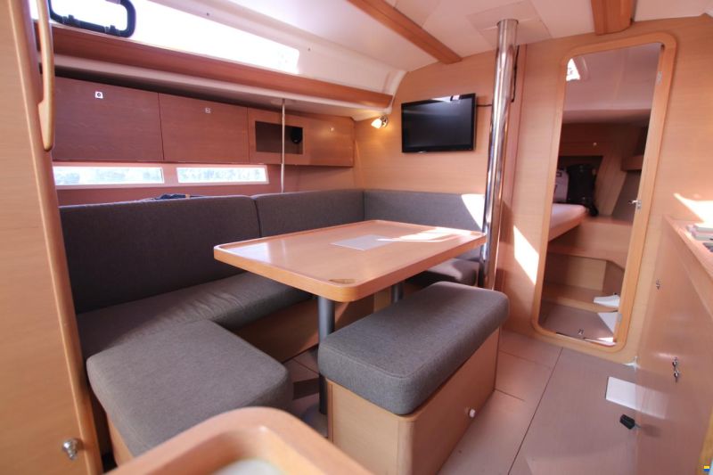 Dufour 380 Grand Large