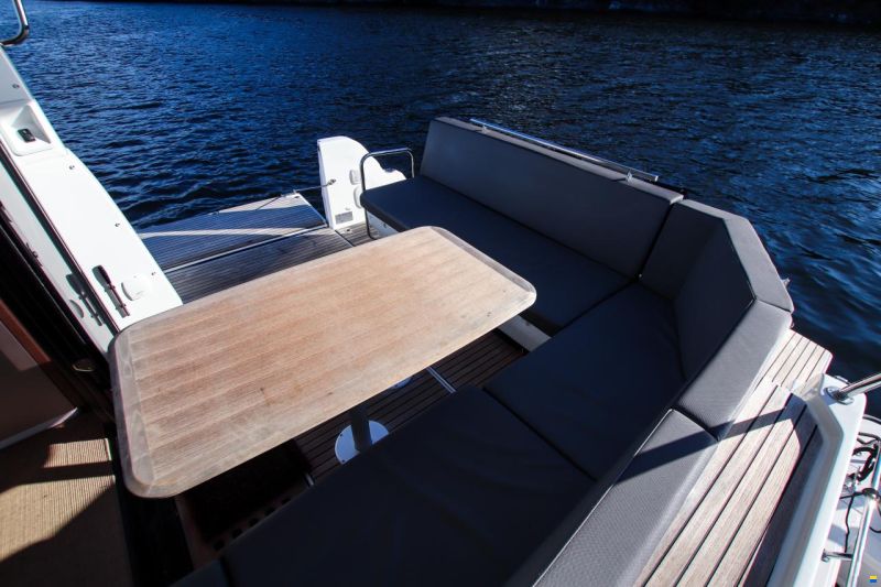 Beneteau Antares 11